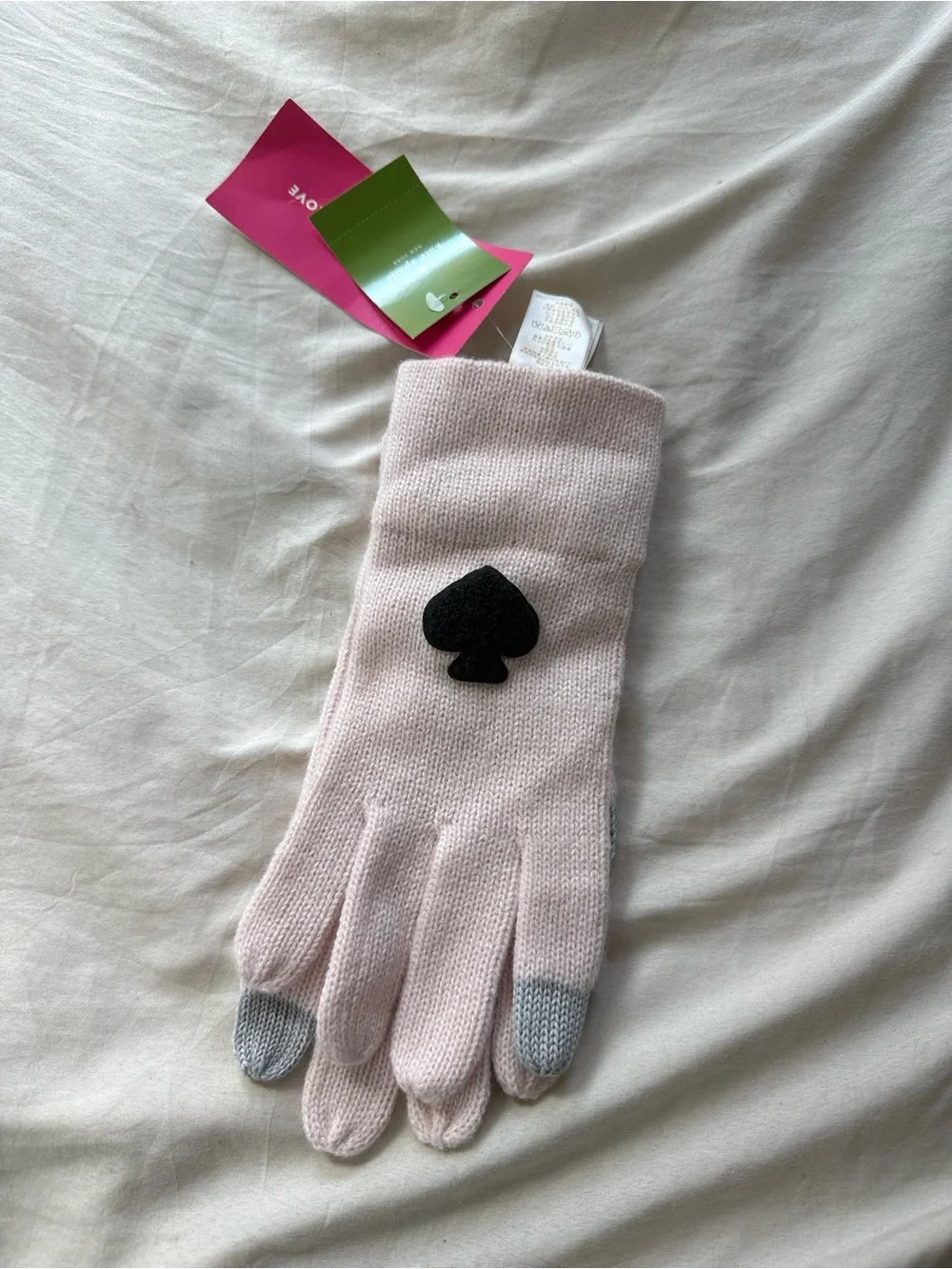 NWT kate spade New Touchscreen Knit Gloves with Black Spade Accent